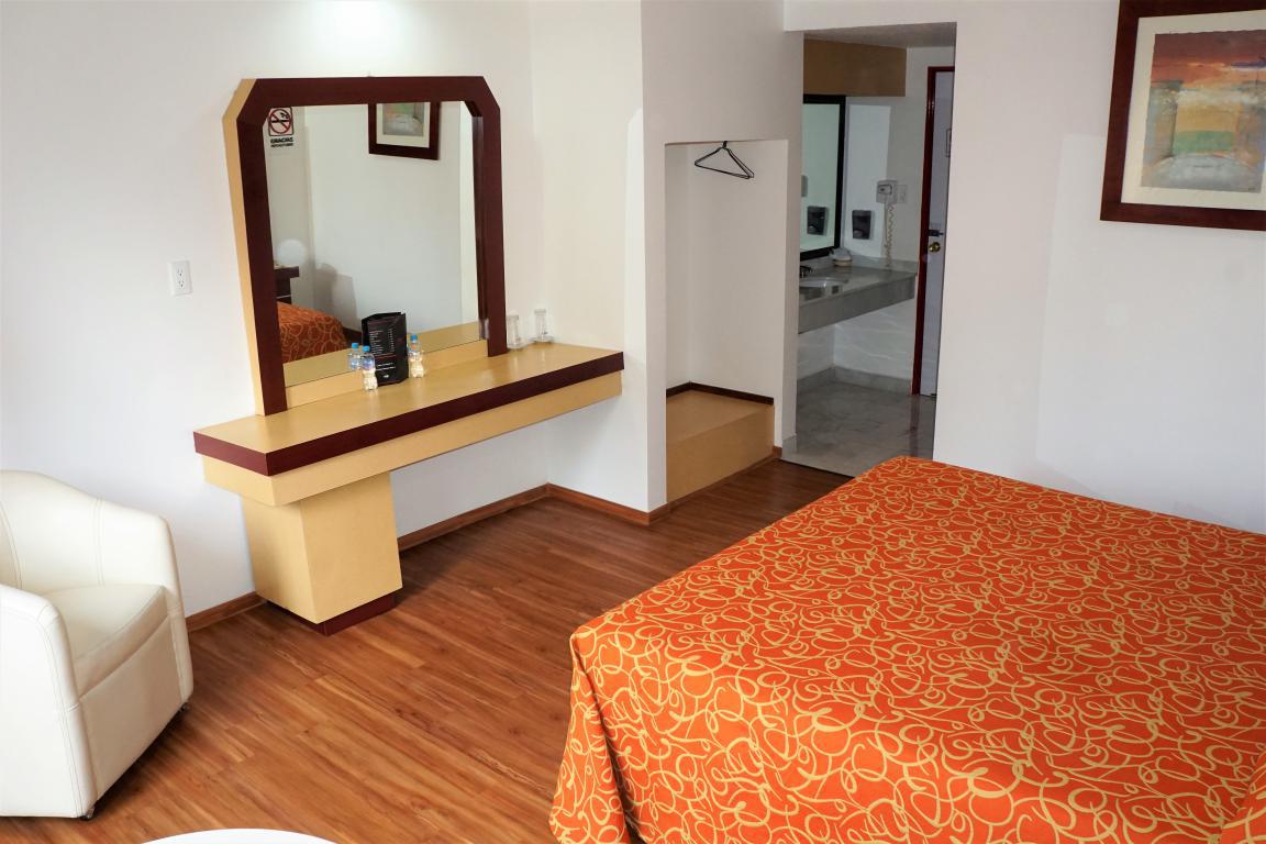 HOTEL REY